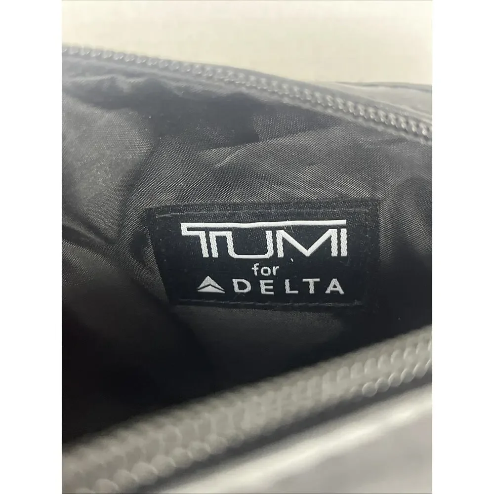 Tumi delta gray